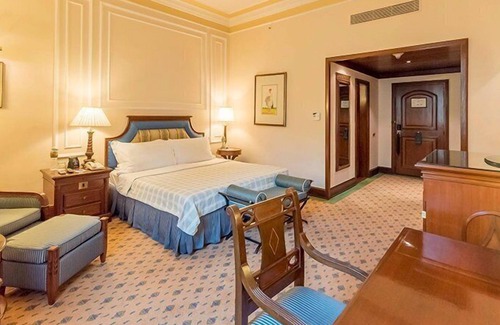 Dharmatala Hotel | The Oberoi Grand, Kolkata