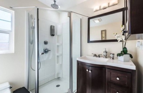 Brea Casa | The OC Delight con entrada privada y estacionamiento