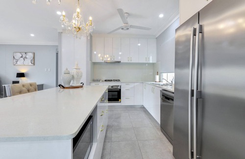 Coconut Grove Casa | The OC Home: Centrally Located, Home Away Home