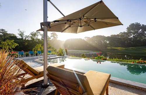 Simpang Ampat Cama Y Desayuno | The Oiia Lakeview A'Famosa, Resort Melaka