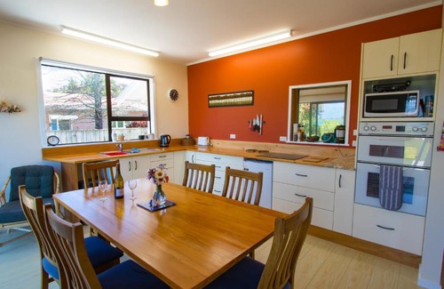 Collingwood Casa | The Old Bakery - Collingwood Holiday Home