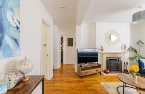 Mickleton Casa | The Old Bank Beautiful Cotswold House with Huge Garden