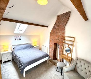 Thornbury Casa | The Old BlackSmiths