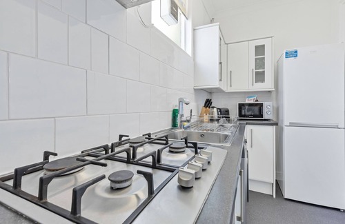 Kemptown Casa | The Old Brewery House | By My Getaways | Free Parking