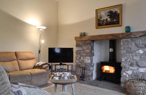 Crynant Casa | The Old Byre