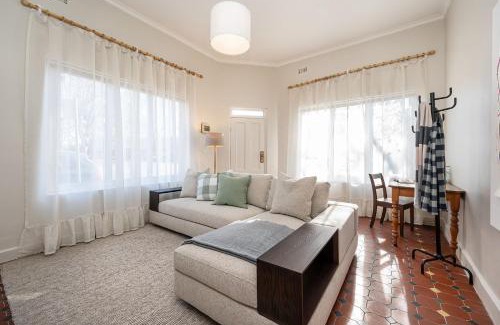 Fitzroy North Casa | The Old Cake Shop - Fitzroy North