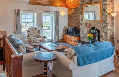 Plymouth Casa | The Old Canoe Club