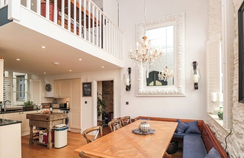Dittisham Casa | THE OLD CHAPEL, character holiday cottage in Dittisham