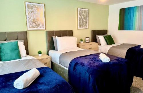 Wakefield Apartamento | The Old Chapel - Entire luxury flat, parking, wi-fi, long stays, business & families