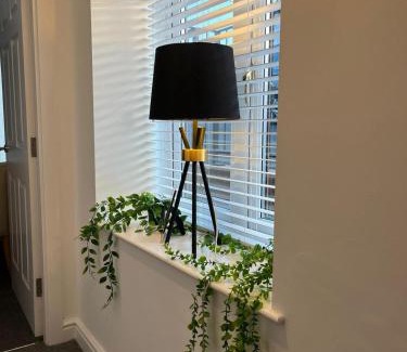 Wakefield Apartamento | The Old Chapel - Entire luxury flat, parking, wi-fi, long stays, business & families