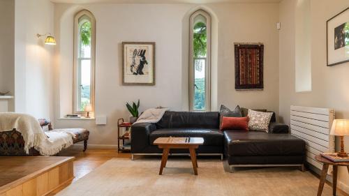 Slad Casa | The Old Chapel