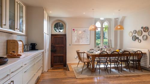 Slad Casa | The Old Chapel