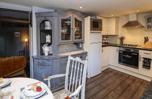 Ashbourne Cabaña | The Old Clock Makers, ASBOURNE