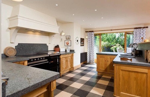 Troutbeck Casa | THE OLD COACH HOUSE, pet friendly, with open fire in Troutbeck