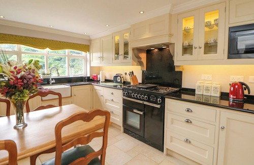 Sheen Cabaña | THE OLD COACH HOUSE, pet friendly, with a garden in Hartington