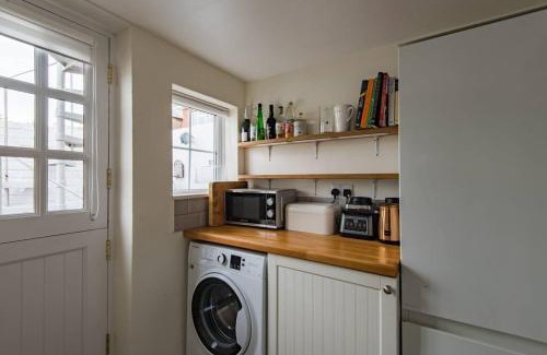 Deal Casa | The Old Cottage