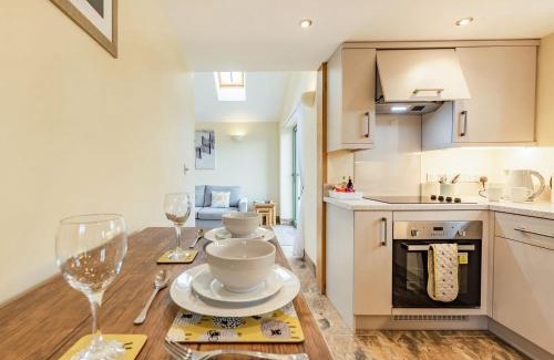 Cilcennin Casa | The Old Cow Shed At Ty Hir
