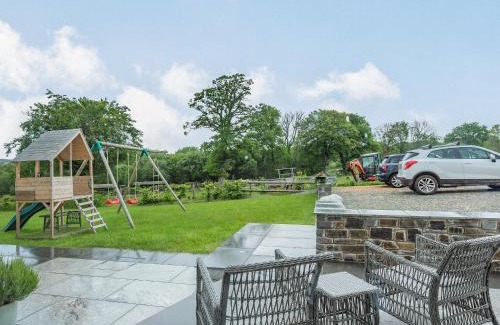 Cilcennin Casa | The Old Cow Shed At Ty Hir