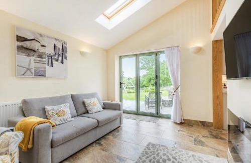 Cilcennin Casa | The Old Cow Shed At Ty Hir