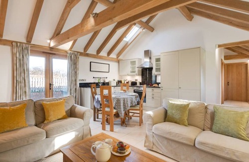Stone in Oxney Casa | The Old Cowshed in the beautiful Tenterden