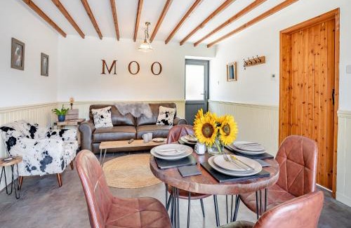 Cribyn Casa | The Old Cowsheds 1- Dairy - Uk49786