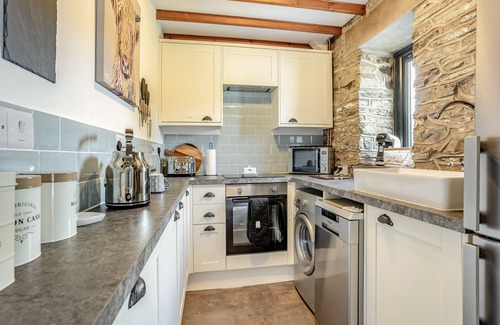 Cribyn Cabaña | The Old Cowsheds 2 - Shippon - UK49787