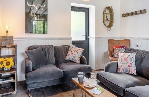 Cribyn Casa | The Old Cowsheds 2 - Shippon - Uk49787