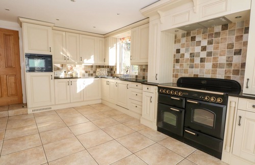 Hartington Casa | THE OLD CROFT, pet friendly, character holiday cottage in Hartington