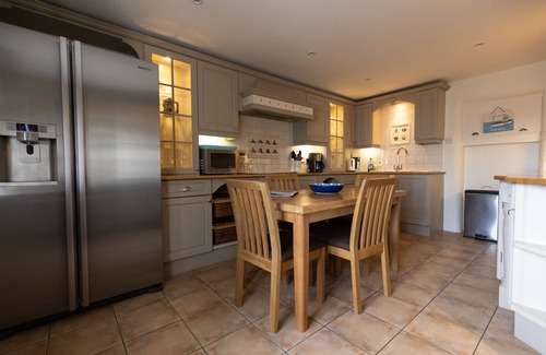 Mudeford Cabaña | 'The Old Customs House', character cottage on Mudeford Quay