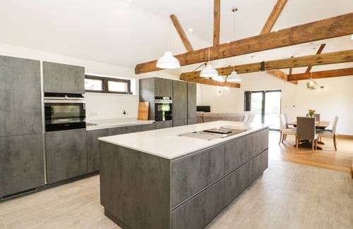 Wokingham Cabaña | THE OLD DAIRY, luxury holiday cottage in Finchampstead