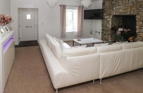Tenby Casa | The Old Farm House