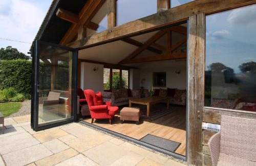 Acton Scott Casa | The Old Farmhouse