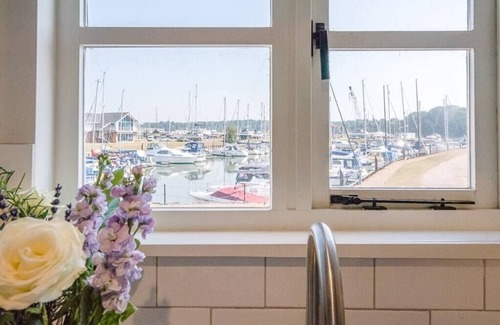 Martlesham Heath Casa | The Old Granary Cottage, Woodbridge Tide Mill