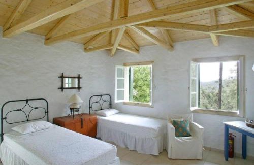 Kavallos Casa | The Old House Guest House - Collection Villas