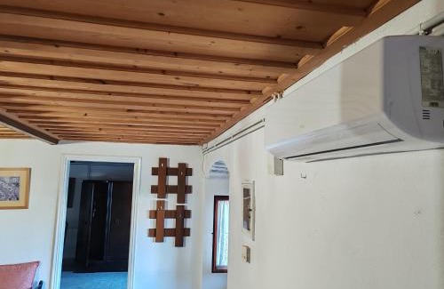 Evreti Casa | The Old House - Wood & Stone