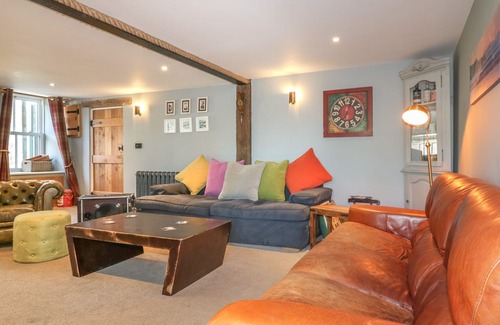 St. Stephen Casa | The Old King's Arms, ST STEPHEN