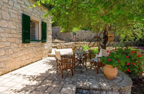 Paxos Apartamento | The Old One by All About Paxos
