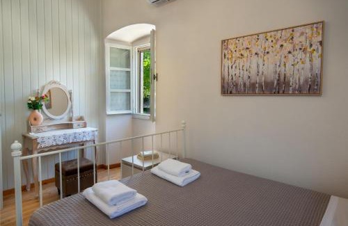 Paxos Apartamento | The Old One by All About Paxos