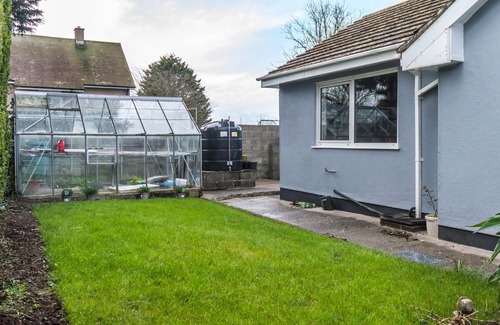 Lamphey Casa | The Old Orchard - 3 Bedroom - Lamphey