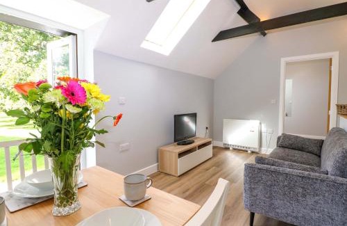 Netley Casa | The Old Parlour