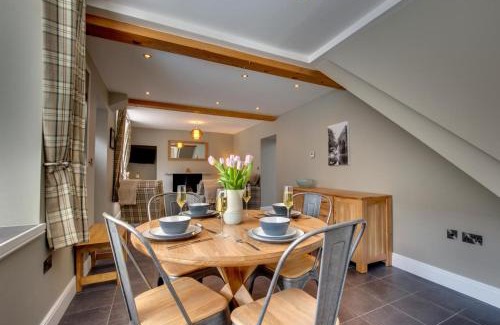 Hawes Casa | The Old Penny Bank