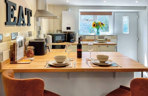 Axbridge Cabaña | The Old Posthouse Barn - UK50191