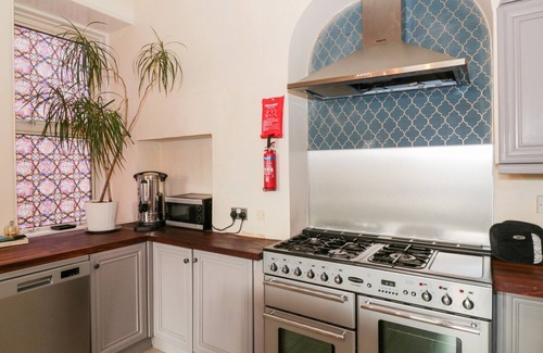 Largs Cabaña | THE OLD RECTORY, family friendly, character holiday cottage in Largs