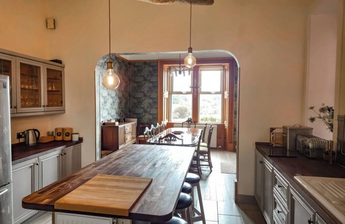 Largs Cabaña | THE OLD RECTORY, family friendly, character holiday cottage in Largs