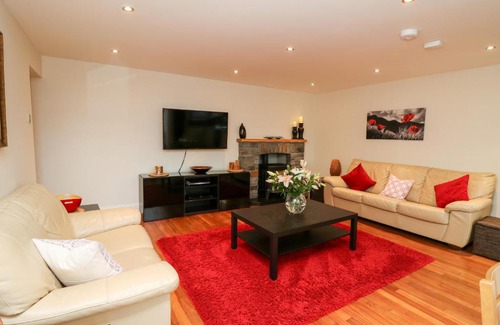 Lampeter Casa | The Old School