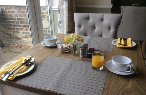 Waterbeach Cama Y Desayuno | The Old School House Rooms
