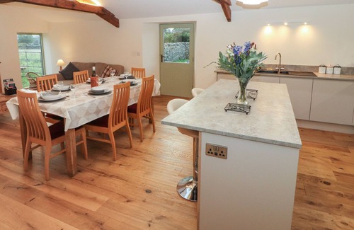 Barbon Cabaña | THE OLD SHIPPON, pet friendly, with a garden in Kirkby Lonsdale
