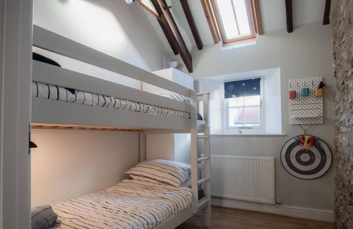 Angle Casa | The Old Stables - 3 Bedroom Cottage - Angle