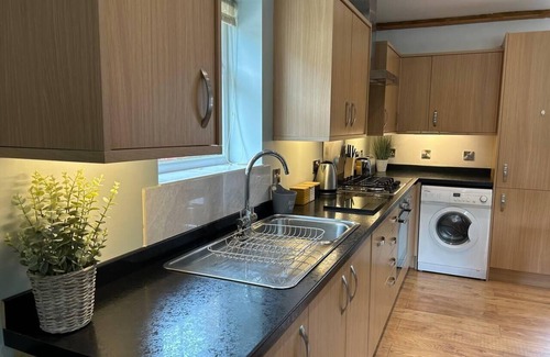 Llanllyfni Casa | The Old Stables - a gem surrounded by mountains!