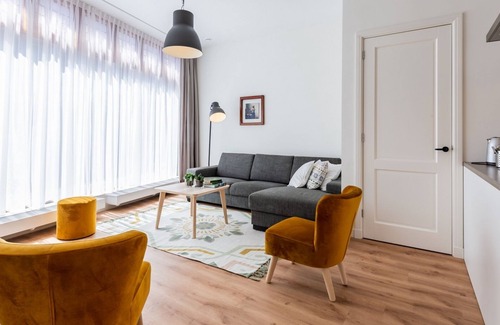 Leiden Apartamento | La tienda de edad: un apartamento completamente renovado en el centro de Leiden